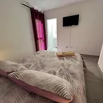 Casa *